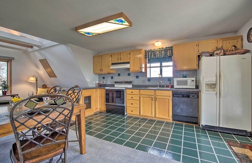 Towanda Cabin | Vivid 'Cedar Ridge' Cabin ~ 23 Miles to Wichita!