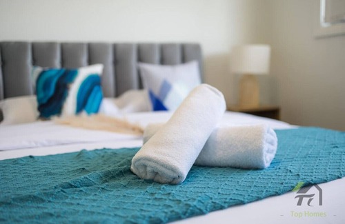 Bankstown Apartment | Vivid home in Bankstown 2B2B