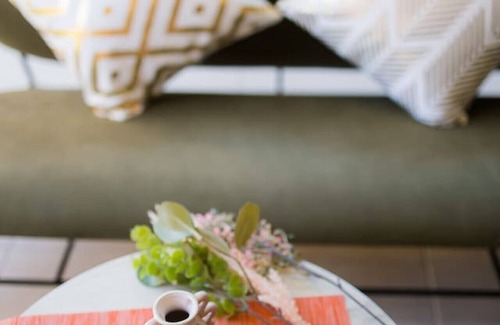 North Ryde Apartment | Vivid home in North Ryde