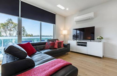 Glen Iris Apartment | Vivid on Malvern Road - A Convenient Lifestyle Stay