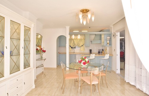 Los Cristianos Condo | Vivienda Centrica con Gran Terraza y Vista Panoramica al mar