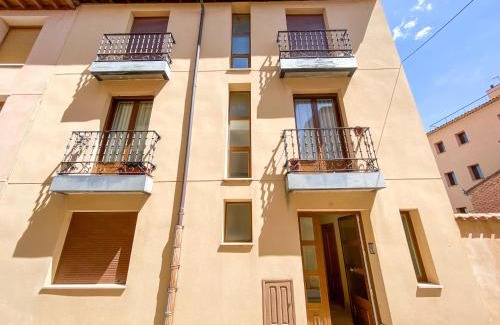 Berlanga de Duero Apartment | Vivienda Turística Los Leones