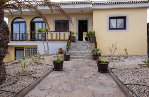 Las Rosas Villa | Vivienda Vacacional TINIZARA