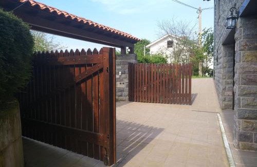 Nava House | Viviendas vacacionales La Casona de Tresniñin