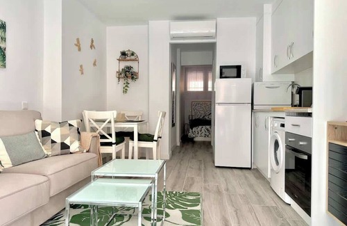 Almenara Apartment | Vivodomo | Free parking, modern, 5 min to subway