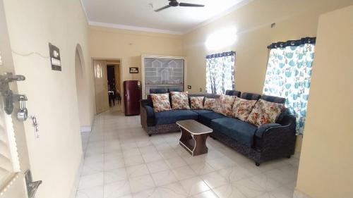 MVP Colony House | Vizag home stay guest house
