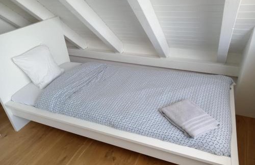 Kloten House | VK - H - Zürich Airport - Luxury - Homestay - Haldenstrasse - Kloten