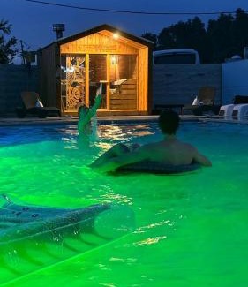 Hosen House | Vlad Wood Spa and Villa