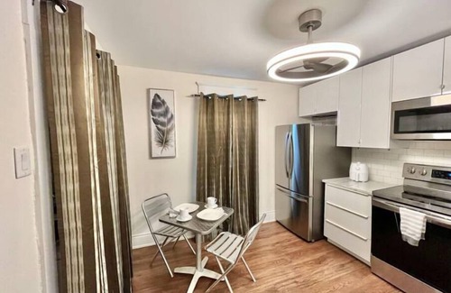 Sarnia Apartment | VlP Sunset