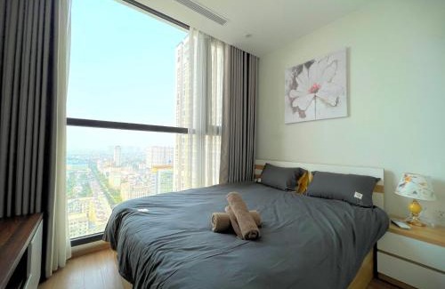My Đinh Apartment | VNRooms - 2BR Vinhomes Skylake Apt Full Service