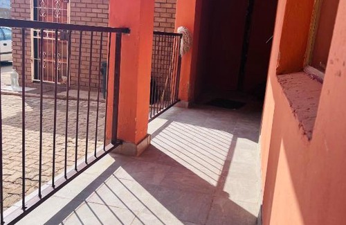Phuthaditjhaba House | Vochelo Lodge