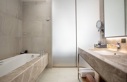 Xuan Wu Hotel | voco Nanjing Oriental Pearl by IHG