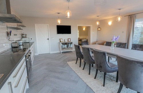 Whitby Cottage | Voebroch