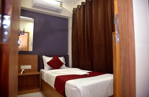 Goregaon West Apartment | Vogue Cabin Stay Near NESCO Bombay Exhibition Centre