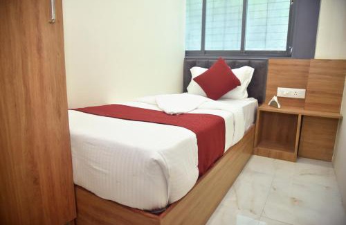 Goregaon West Apartment | Vogue Cabin Stay Near NESCO Bombay Exhibition Centre