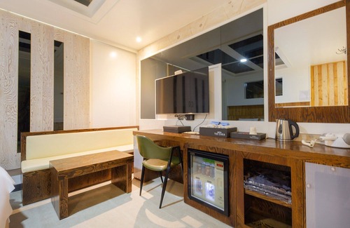 Eumseong Hotel | Voice The Zara Drive-in