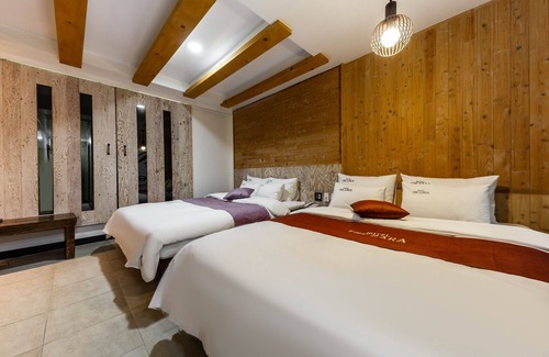 Eumseong Hotel | Voice The Zara Drive-in