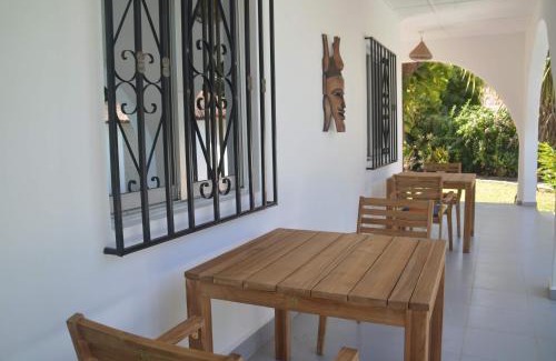 Kololi House | Vokundahouse