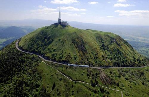 Saint-Pierre-le-Chastel Apartment | Volcan Nature