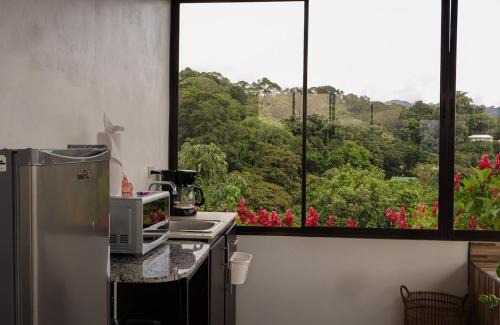 El Fosforo Apartment | Volcano & Lake View Oasis with Scenic Tub