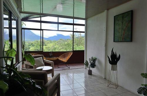 El Fosforo House | Volcano & Lake Arenal View Suite with Soaking tub