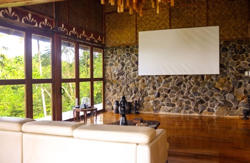 Mambajao House | Volcano House
