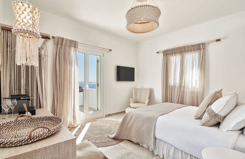 Milos Hotel | Volcano Luxury Suites Milos - Adults Only