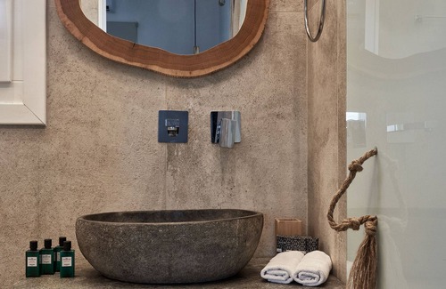 Milos Hotel | Volcano Luxury Suites Milos - Adults Only