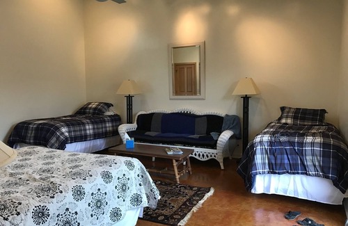 Glenwood Cabin | Volcanoes National Park - minutes away. 25 acre Nature Lodge