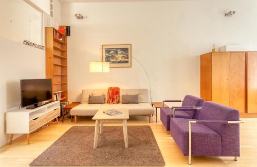 Centrum Apartment | Voldersgracht Canal Home Haarlem (sleeps 2)