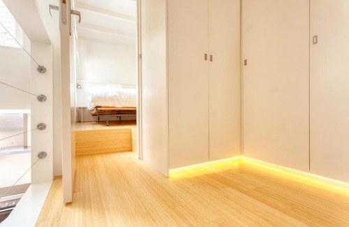 Centrum Apartment | Voldersgracht Canal Home Haarlem (sleeps 2)