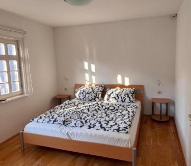 Herrenberg Apartment | Voll ausgestattetes Apartment direkt in der City