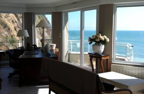 Granville Apartment | volupté.La quiet luxury and sea view to the horizon .