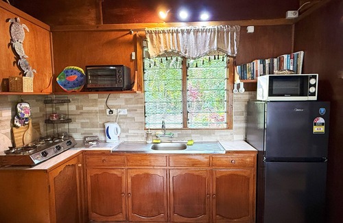 Savusavu Cottage | Vonu Villa-Near Beachfront-Private - Budget Luxury