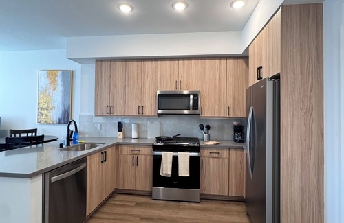 Grantville Apartment | Vora Lux: Modern 1-Bedroom Apartments with Resort-Style Living in Mission Valley