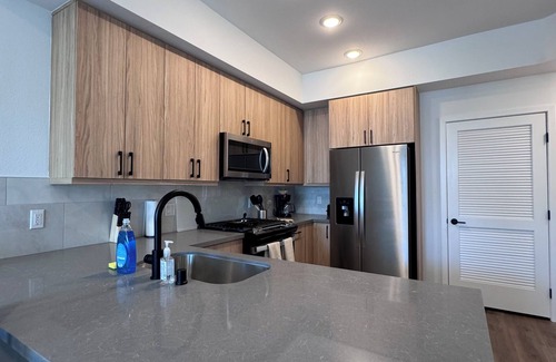 Grantville Apartment | Vora Lux: Modern 1-Bedroom Apartments with Resort-Style Living in Mission Valley
