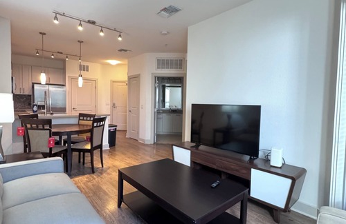 Grantville Apartment | Vora Mission Valley East: Stylish 1-Bedroom Apartment in San Diego