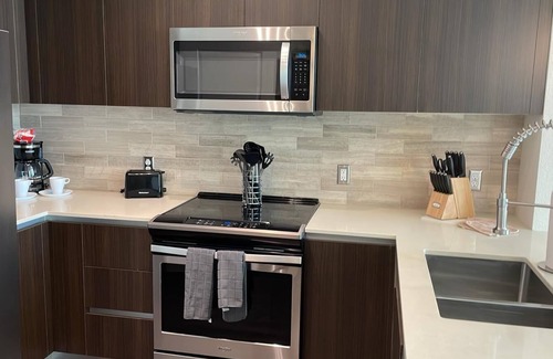 Grantville Apartment | Vora Mission Valley West: Sleek 1-Bedroom Escape in San Diego