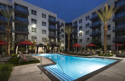Grantville Apartment | Vora Mission Valley West: Sleek 1-Bedroom Escape in San Diego