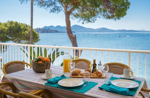 Puerto de Pollensa Apartment | Voramar Claudia - Seafront Apartment