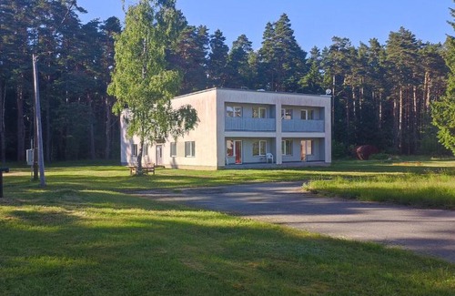 Suuresadama Apartment | Vormsi ohvitseride maja korter nr 7