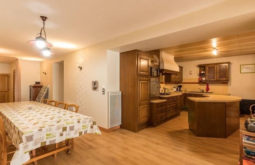 Corravillers Cottage | Vosges Lodge: nature, fireplace, pets allowed