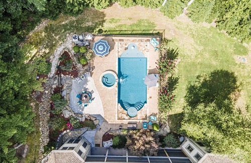 Sevierville House | Voted Best Family Stay in the Smokys 2023 and 2024 private pool, 55” tvs