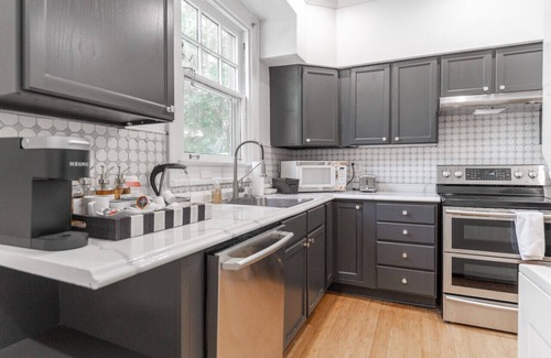 Meridian-Kessler House | Voted Guest Favorite + Top Unique Stay | Close to Downtown
