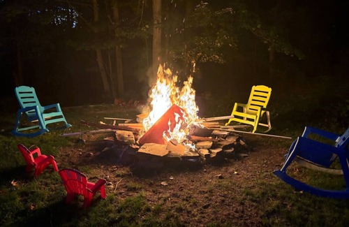 Oakwood Village House | Voted The Best Of Both Worlds "Game House In The Woods"