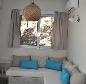 Souda House | Voukelari Rooms