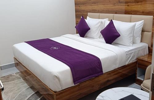 Gandhi Nagar Hotel | VOVO Boutique Hotel