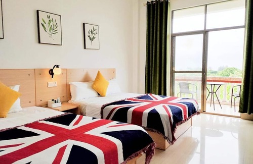 McKnight House | Voyager Homestay