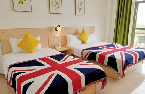 McKnight House | Voyager Homestay