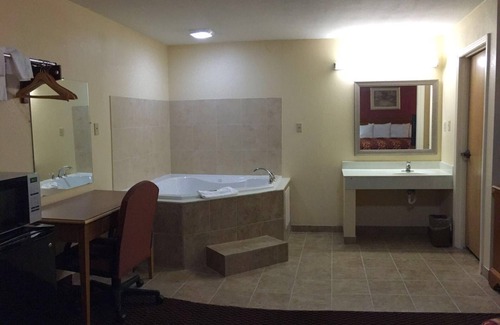Aliceville Hotel | Voyager Inn